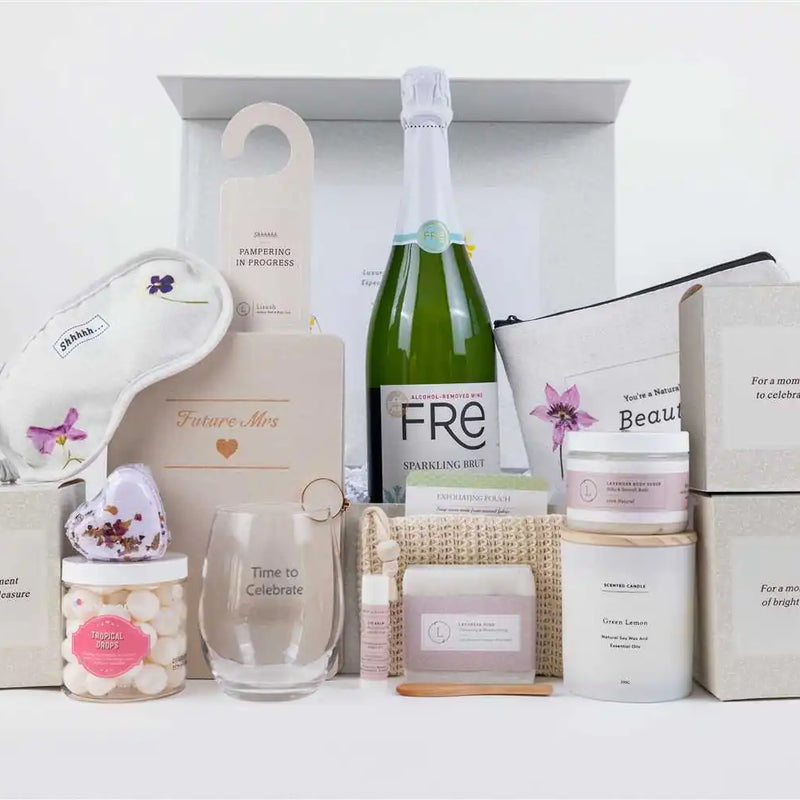 Bride to be gift box, Bridal shower gift basket